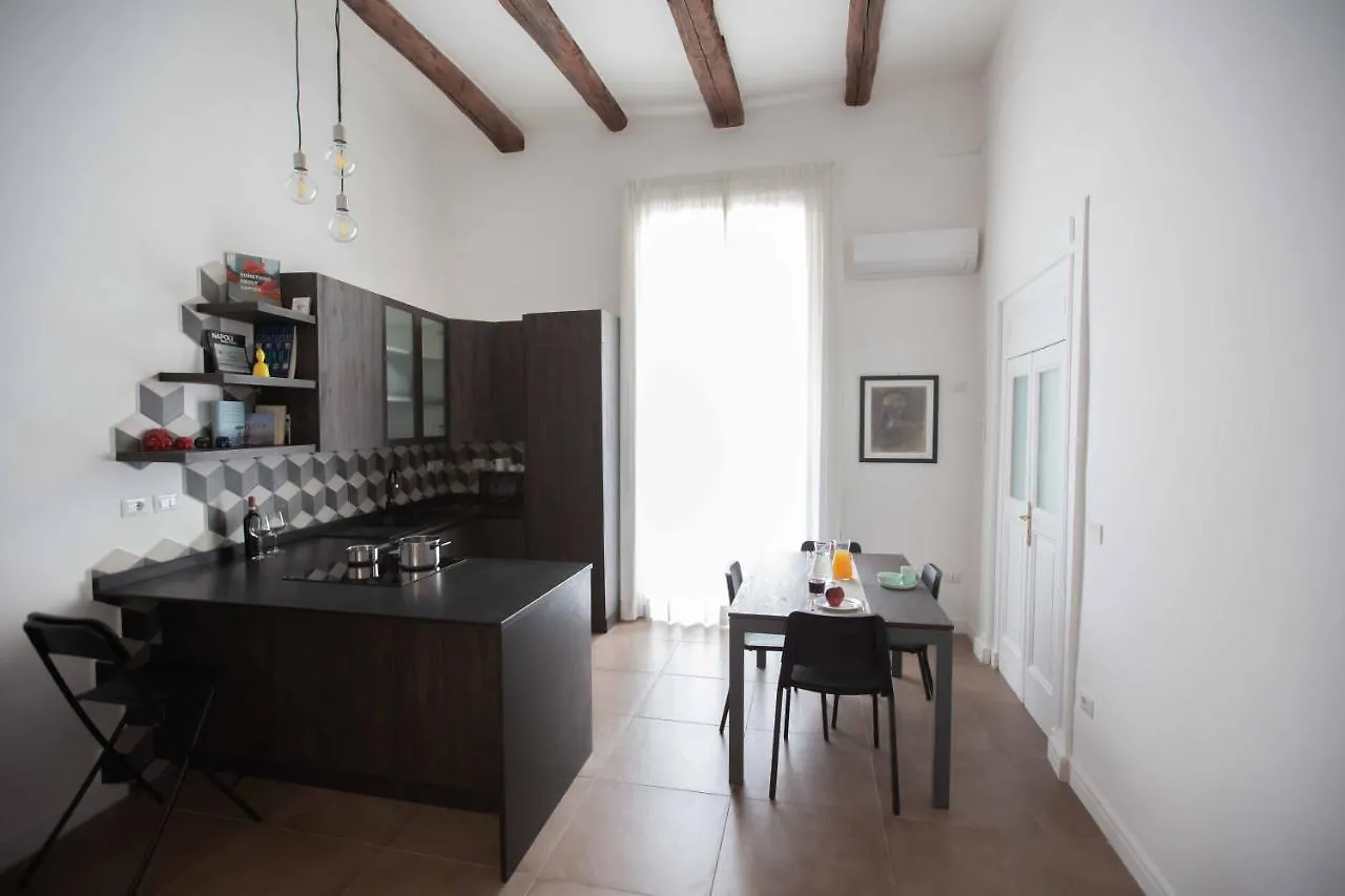 Domus Delia Luxury Apartment Napoli