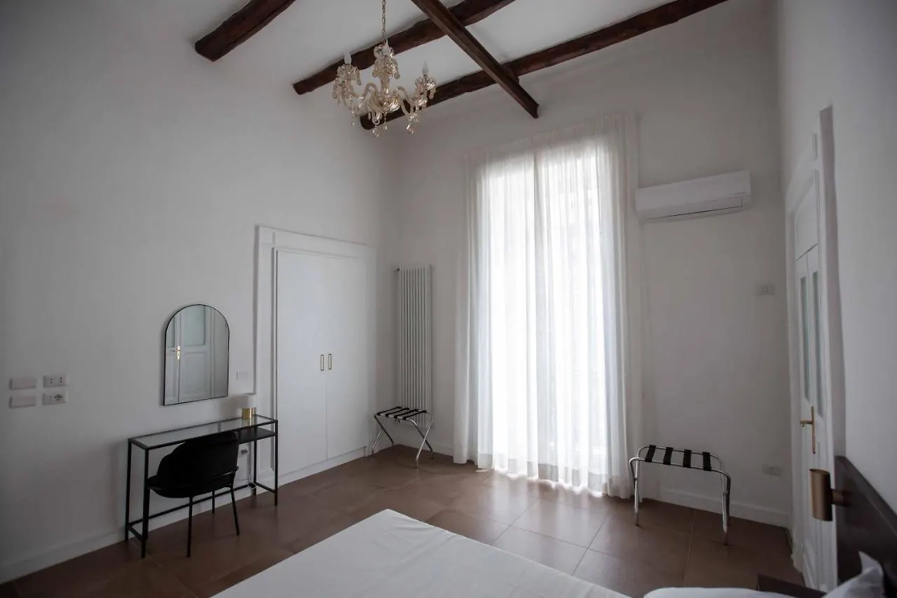 Domus Delia Luxury Apartment Napoli Italia